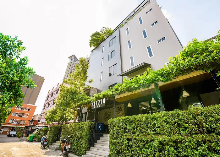 Vaccinated Staff - Oyo 137 Kitzio House Hotel 3*