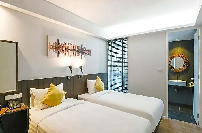 Vaccinated Staff - Oyo 137 Kitzio House 3* Bangkok